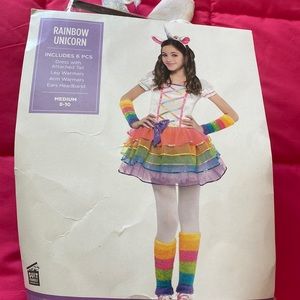 Halloween costume for girl ages 8 to 10… used 1 time all pieces Included